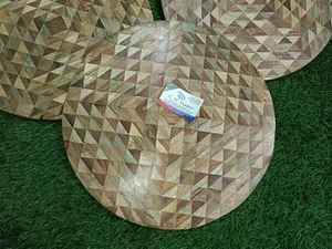 Juego de cuchillos de cocina rectangulares modernos Tabla de cortar queso hecha a mano con diseño de incrustaciones de madera al azar para verduras y aperitivos - Product Image 5