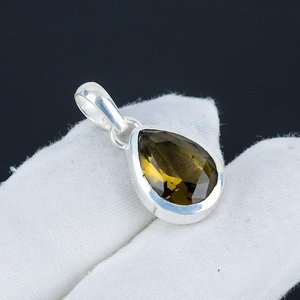 Elegante colgante de lágrima de cuarzo ahumado hecho a mano piedra preciosa plateada con ajuste de bisel joyería de piedra única para mujer al por mayor - Product Image 1