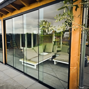 Système de mur coulissant en verre approuvé CE <span class=keywords><strong>RAL</strong></span> 7016 9005 <span class=keywords><strong>9016</strong></span> Portes coulissantes en verre pour véranda, gazebo, pavillon, pergola, maison en bois - Product Image 1