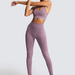 Service OEM Ensemble de yoga de haute qualité pour femmes Vêtements de sport à la mode avec élastique et logo à la taille Meilleures ventes pour le fitness - Product Image 2