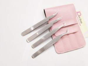 Pincettes à cils diamantées en acier inoxydable incurvées avec pointe de volume Personnalisez la pince à épiler d'extension de faux cils au Pakistan. - Product Image 5