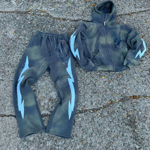 2025 Offre Spéciale hommes deux pièces survêtements graphique bas prix 100% coton sweat à capuche et pantalons de survêtement évasés ensemble de survêtements - Product Image 1