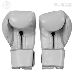 Gants d'entraînement de Muay Thai pour hommes et femmes Kickboxing quotidien MMA pour sacs lourds Punching & Sparring pour les arts martiaux et la boxe - Product Image 5
