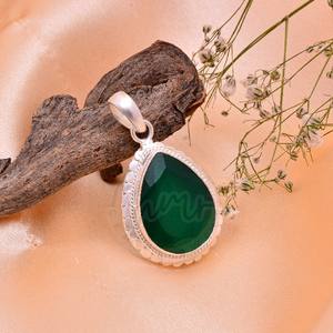 Venta al por mayor de plata esterlina 925 de alta calidad colgante de diseño en forma de pera facetado verde ónix piedra preciosa para las mujeres - Product Image 3