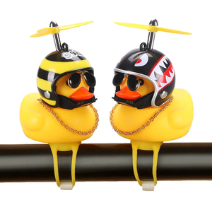 Turbo canard casque klaxon lumière <span class=keywords><strong>petit</strong></span> canard jaune vélo électrique moto cloche cassé vent briser canard TikTok matière plastique - Product Image 1