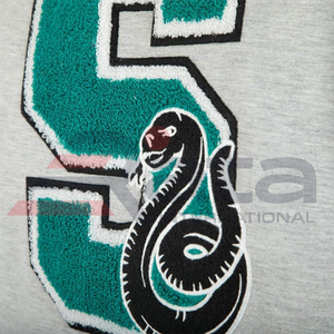 Sweat à capuche en molleton bouclette personnalisé, broderie chenille, lettres et patchs d'hiver, imperméable et respirant, vente en gros - Product Image 6