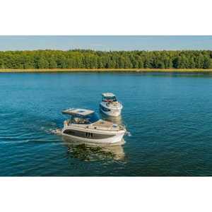 Lanchas de Carreras Stillo 31 - Dimensiones 9.38x3.25m Motores 52CV/27CV - Product Image 1