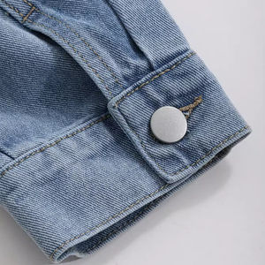 Chaqueta vaquera recortada personalizada para mujer, diseño informal con botones azules, ropa de abrigo femenina a la moda, ropa de mujer OEM - Product Image 4