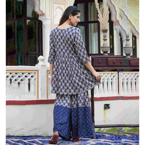 Conjunto de Kurti Corto Bordado con Estampado Ikat de Algodón Azul para Mujer con Sharara y Dupatta, Tallas M a XXL - Product Image 2