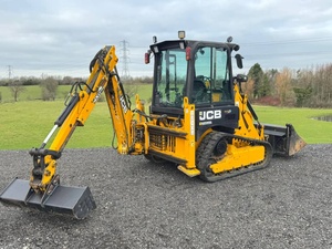 Retroexcavadora JCB 1CXT de Alta Potencia con Certificación Euro 5 EPA CE, Motor Kohler y Rendimiento de Carga con Dirección Deslizante - Product Image 6