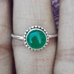 Bague fine en argent sterling 925 avec pierre précieuse d'onyx vert Bijoux pour femmes faits à la main en vrac en gros du fournisseur de bijoux - Product Image 3