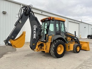 Minicargadora DEEERE 310L 2020 con Motor de 40 Toneladas - Product Image 5