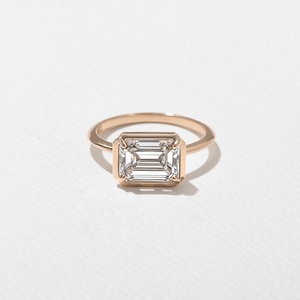 Anillo de compromiso de mujer de moissanita de 2 quilates chapado en oro de alta calidad redondo brillante VVS2 MOQ 1 de moda - Product Image 2