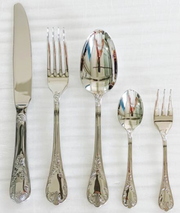 Poignée de conception traditionnelle Ensemble de couverts en acier inoxydable de la meilleure qualité Poignée en métal durable plaquée argent Fêtes confortables - Product Image 3