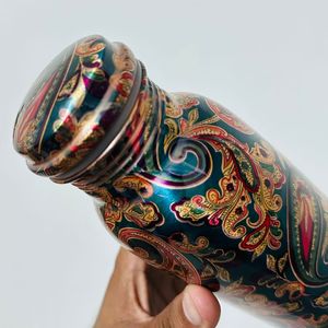 Botella de agua de cobre tradicional para Ayurveda Detox yoga fitness gimnasio oficina de viajes hidratación al aire libre y cuidado de bienestar diario - Product Image 2