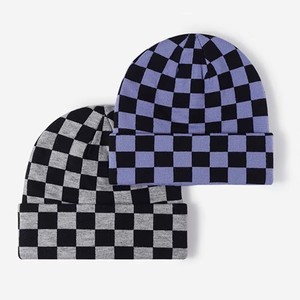 Logotipo bordado personalizado invierno cálido Bobble a cuadros Vintage acanalado al por mayor diseño de gofres de punto sin puños Beanie Hat - Product Image 3