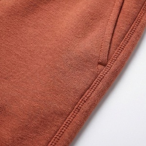 Pantalons de survêtement respirants pour hommes, logo personnalisé, fabrication directe, coupe ajustée, séchage rapide, tissu foncé, en vrac - Product Image 5