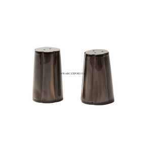 Lot de 2 tables au design moderne Sel et poivre en métal décoratifs Restaurant et hôtels Dessus de table Cuisine Herbes et épices Poivre - Product Image 1