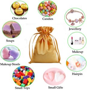 Sacs cadeaux en soie dorée à cordon pour noël, mariage et fête, sac de luxe en velours OEM fabriqué au Vietnam - Product Image 2