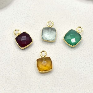 Charme en pierre précieuse de quartz citrine carrée 8x8mm facetté plaqué or pour l'artisanat et les bijoux - Product Image 3