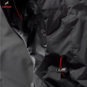 Chaqueta Impermeable de Lona con Capucha para Hombre, Uso en Exteriores, MOQ Bajo, Marca Privada, Nuevo Diseño, Invierno, Ecológica, Transpirable, Logotipo Frontal - Product Image 4