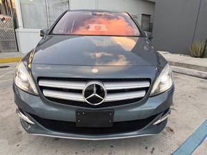 Mercedes-Benz Classe B AWD FWD Drive 2020 avec taille de pneu R16 Voiture d'occasion avec direction à gauche Sièges intérieurs en cuir foncé - Product Image 5