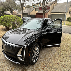 ข้อเสนอที่ดีที่สุดสำหรับรถยนต์มือสอง Lyriq RWD EV Crossover 102-kWh กำลัง 340 แรงม้า - Product Image 3