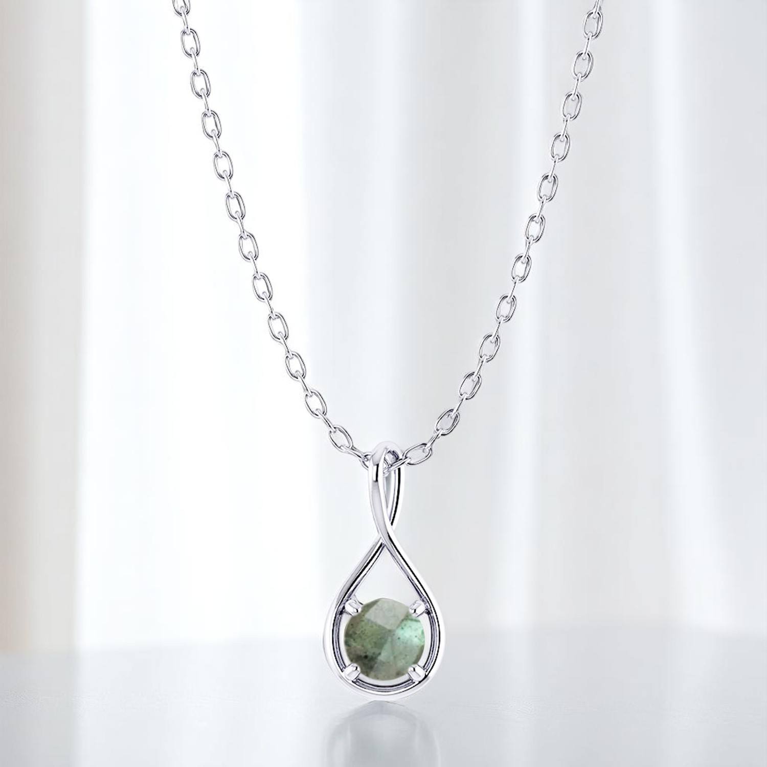 ลาบราดอไลท์