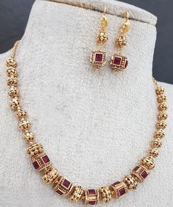Hermoso conjunto de collar antiguo con acabado dorado de calidad superior con pendientes para boda de compromiso para mujeres y niñas - Product Image 2