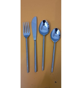 Service de couverts en acier inoxydable finition argentée conçu pour la brillance et l'élégance parfait pour les dessus de table de luxe ustensiles de cuisine élégants - Product Image 5