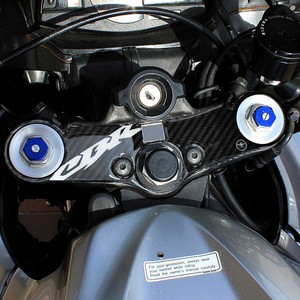 Adesivi Protettivi Bianchi per Forcella e Piastra del Manubrio per Honda CBR600RR 2007-2025 - Product Image 1
