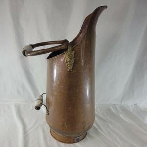 Seau à charbon en cuivre d'inspiration vintage avec une finition en détresse et idéal pour améliorer la zone de la cheminée avec un look classique - Product Image 2