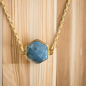 Collar con colgante de piedras preciosas de labradorita Natural de 18 pulgadas hecho a mano, cadena de eslabones con forma hexagonal, religiosa cristiana para regalos de bodas - Product Image 1