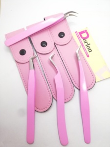 Pinzas de extensión de pestañas de acero inoxidable con etiqueta personalizada profesional Recubrimiento de punta de fibra rosa para aplicación de precisión - Product Image 2