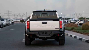 TOYOTA TACOMA TRD Calender OFF-Road TURBO 399HP 2023 d'occasion, spécifications canadiennes, transmission automatique - Product Image 4