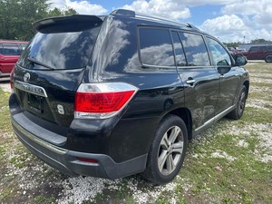 รถยนต์โตโยต้าไฮแลนเดอร์ ลิมิเต็ด ปี 2011 รุ่น 4 ประตู SUV ขับเคลื่อนล้อหน้า เกียร์อัตโนมัติ เครื่องยนต์ V6 ขายดี - Product Image 6