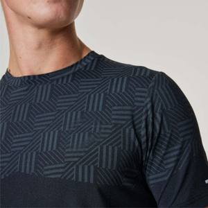 Fashionable Men's <b>Moisture</b>-<b>Wicking</b> T-<b>Shirt</b> - Comfortable, Stretchable, and Ideal for Everyday Wear and Athletic Activities - Product Image 6