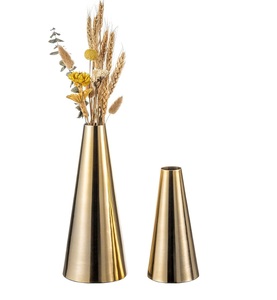 Juego de Jarrones Florales de Latón Grabado con Acabado Dorado Antiguo Hecho a Mano, Jarrones Decorativos para Decoración Clásica y de Lujo - Product Image 3