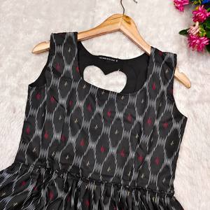 A Perfect Summer Cotton <b>Maxi</b> <b>Dress</b> With Unique Back Pattern - Product Image 3