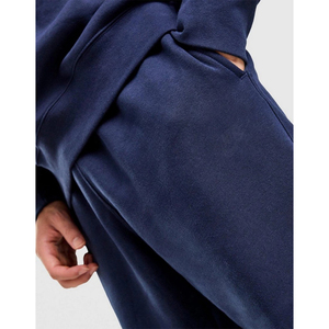 อัพเกรดสไตล์ของคุณด้วยกางเกงวอร์มผ้าฟลีซสีกรมท่าสำหรับผู้ชาย กางเกงจ็อกเกอร์เนื้อนุ่ม เอวยางยืด ใส่สบาย เหมาะสำหรับออกกำลังกายและสวมใส่ในชีวิตประจำวัน - Product Image 2