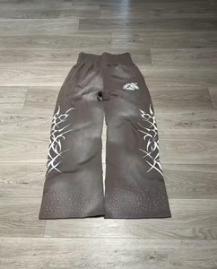 Pantalones Deportivos Holgados de Algodón Grueso con Estampado DTG Personalizado, Pantalones Deportivos Anchos con Lavado Ácido y Pedrería para Hombre - Product Image 2