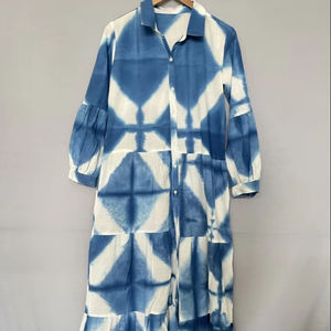 กระโปรงมิดิจีบสไตล์ตะวันตกสำหรับผู้หญิงกระโปรงมิดิจับจีบแฟชั่นสตรีไม่มีสายคาดลายดอกไม้อ่อนโยน - Product Image 1