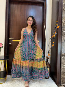 Sexy espalda descubierta mujeres bonita colección impresa sin mangas Kasturi seda hecho a mano hasta el suelo vestido largo Maxi - Product Image 3