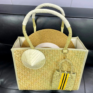 <b>CHEAP</b> NATURAL STRAW BAG, PALM LEAF BAG FROM VIET NAM BAMBOO RATTAN BASKET - Product Image 1