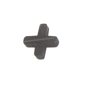 Croix murale suspendue en bois noir fait à la main pour le salon, les événements et la décoration de noël - Product Image 1