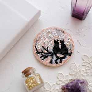 Broches con cuentas Broche de diseñador hecho a mano. Accesorios de alta calidad. Broche de diseño único. Baby shower, el mejor regalo. - Product Image 4