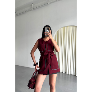 เสื้อกั๊กกระเป๋าใหญ่สำหรับผู้หญิงพร้อมดีเทลแถบขอบสีเบอร์กันดี - Product Image 5