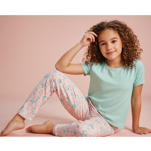 Conjunto de Pijama de Algodón Suave para Niñas, Ropa de Dormir Transpirable para Niños, Ajuste Cómodo, Estampados Lindos y Ropa para Dormir - Product Image 4