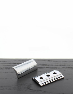 Afeitado en húmedo profesional Black Titanium Collection Razor,. Hecho por Zarnab quirúrgico - Product Image 6