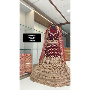 Lehenga Choli en velours de la meilleure qualité avec tenue traditionnelle indienne élégante et confortable Dupatta pour l'approvisionnement mondial en provenance d'Inde - Product Image 4